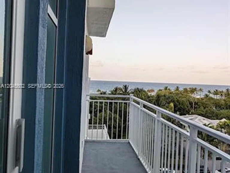 7600 Collins Avenue Cu #712 — Photo 11