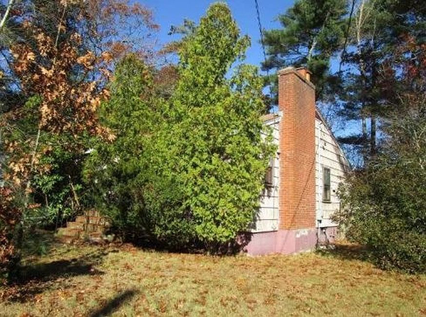 84 Swifts Beach Rd, Wareham, MA 02571 Zillow