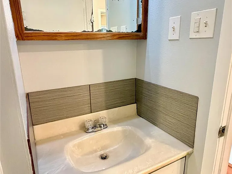 5213 Halmark Dr — Photo 17