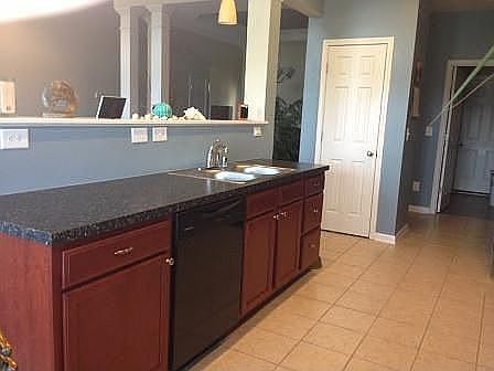 3rd image of 4576 Larkhill Ln