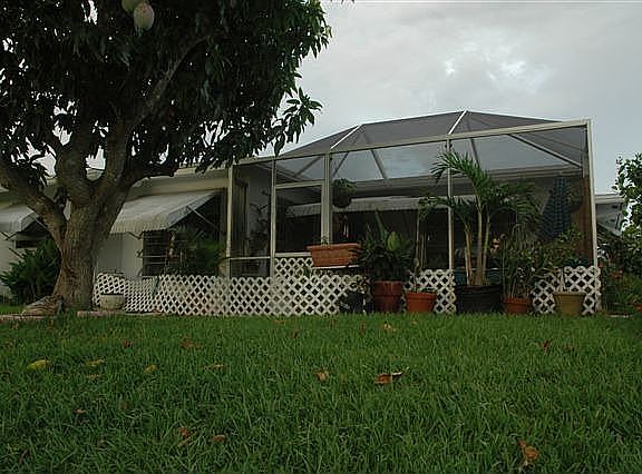 Screen Room, 11 x 18