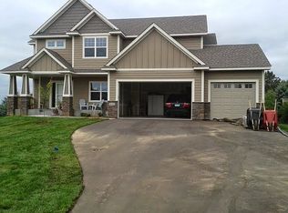 2048 Cottage Grove Dr, Woodbury, MN 55129