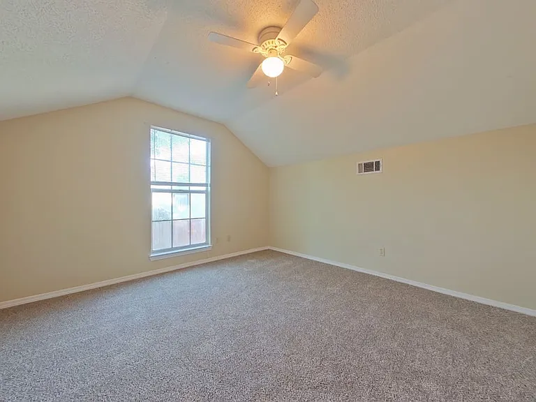 24 Neptune Dr — Photo 17