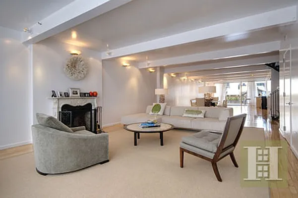 Rented by Halstead Real Estate | media 22