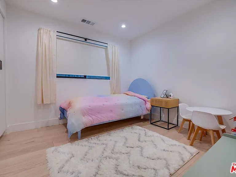 5715 Corteen Pl — Photo 19