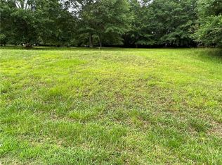 132 Sharon Trl #1, Suwanee, GA 30024