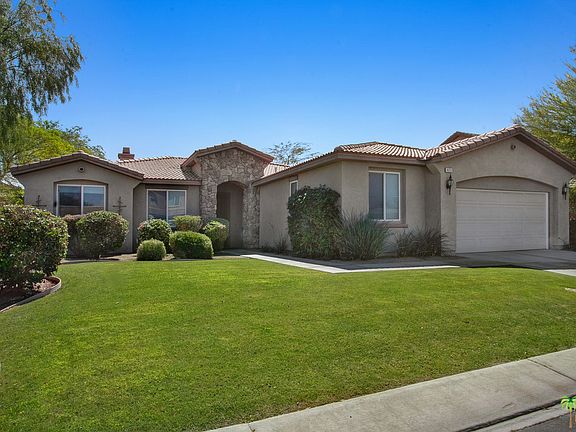 2nd image of 40352 Catania Ct