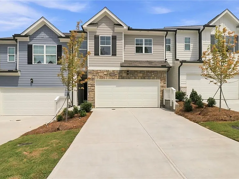 21 Berryville Dr — Photo 2