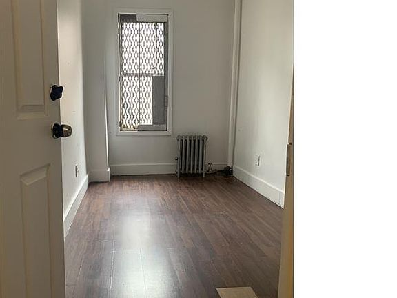4th image of 1137 Longfellow Ave APT 8