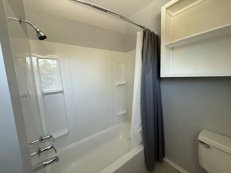 137 E K Pl — Photo 8