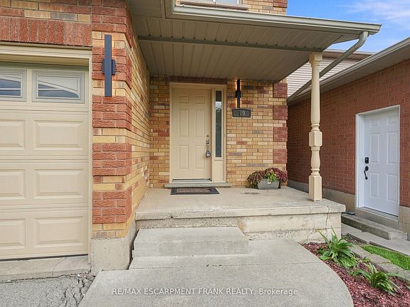 3rd image of 79 Lynnette Dr