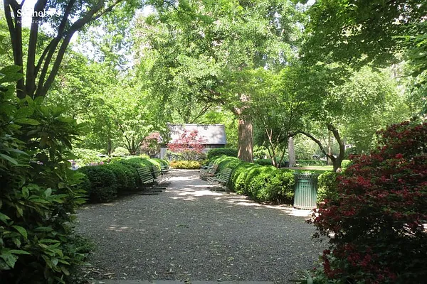 Sold by Sotheby's International Realty | media 10