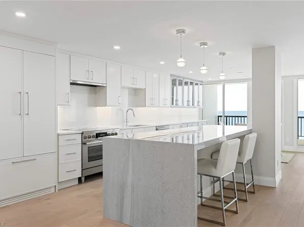 2382 Gulf Shore BLVD N #502, NAPLES, FL 34103