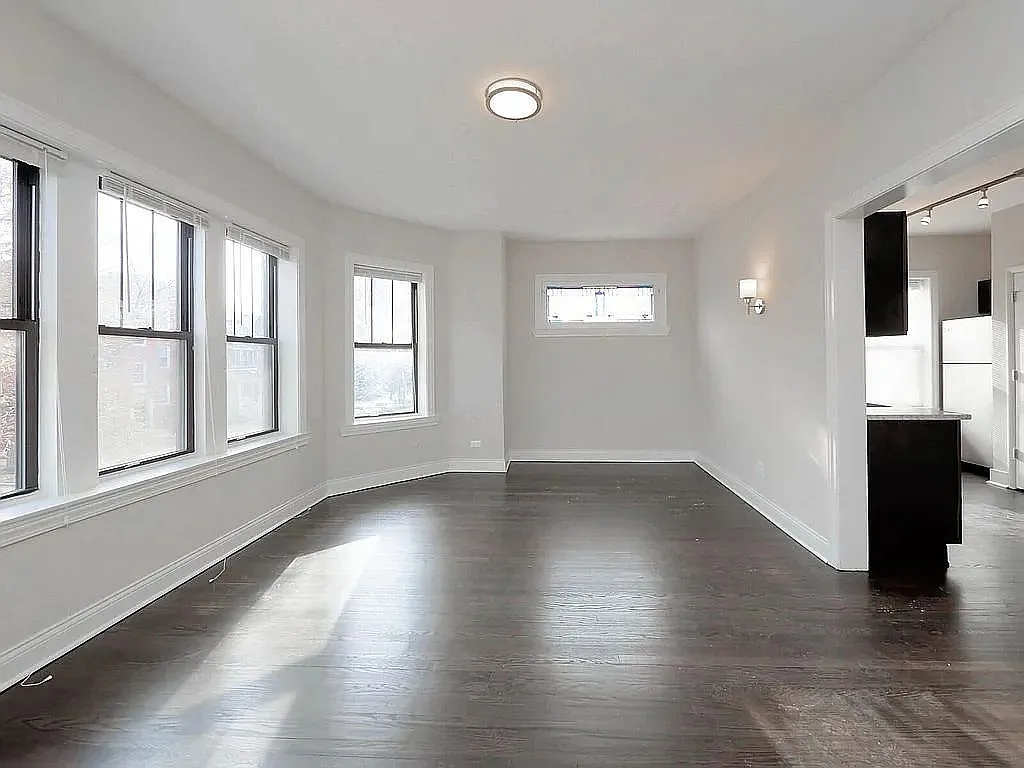 Building Photo - 3700 N Bosworth Ave #2