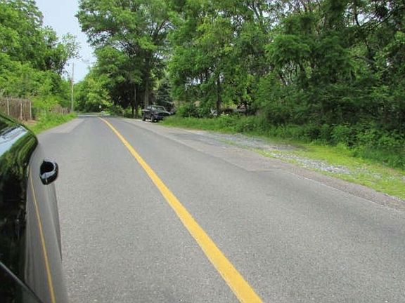 Exterior Neighborhood (street photo)