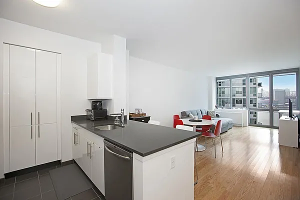 Rented by Space Marketing Shop | media 5