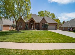 1405 Academy Rd, Ponca City, OK 74604