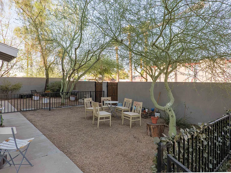1205 W Roosevelt St #1217 — Photo 3