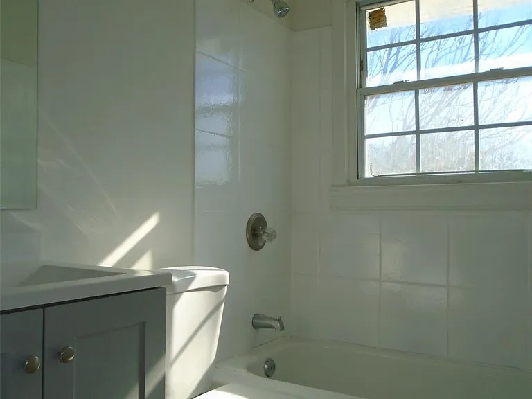 1111 Belmont Ave #2 — Photo 9