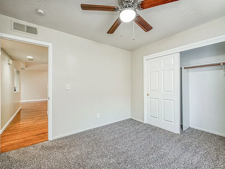 6053 N Mitre Ave — Photo 34