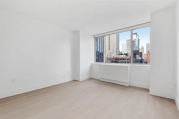 Rented by Greystar | media 5