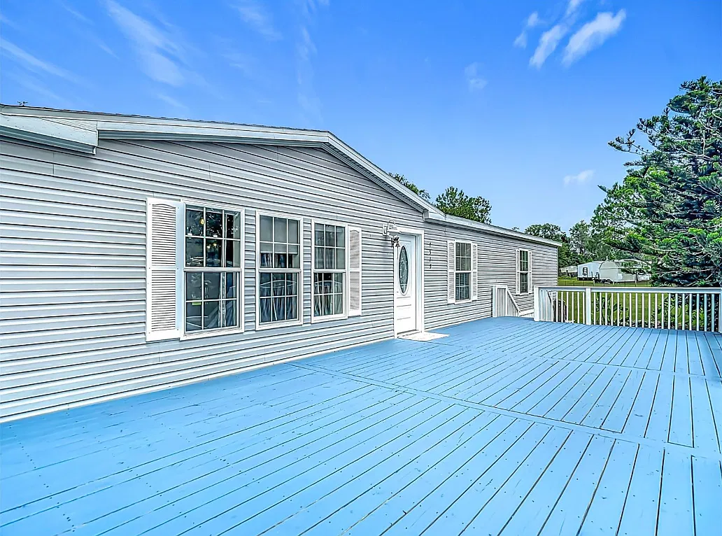 3 bed, 2052 sqft, $2,300 — Photo 3
