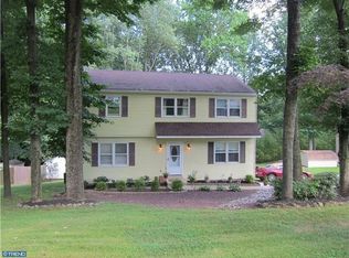 1710 Hillcrest Ln, Aston, PA 19014