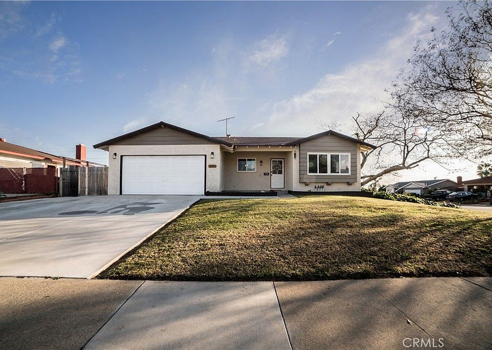 1st image of 5555 Caroline St