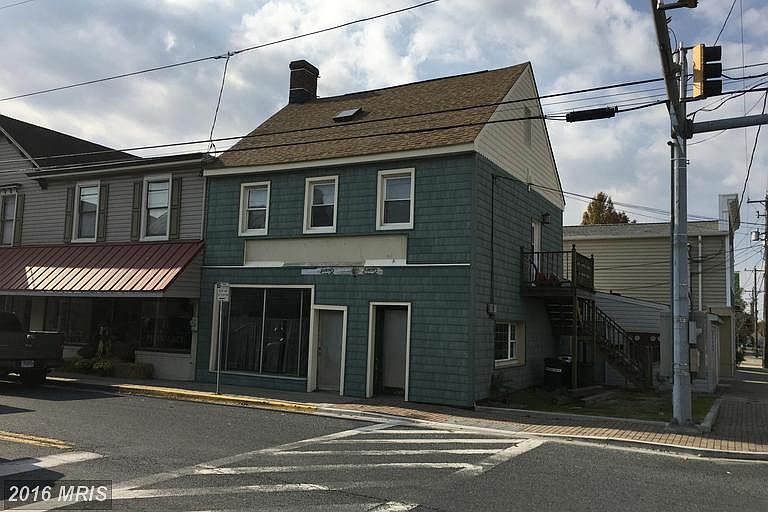2nd image of 100 N Main St