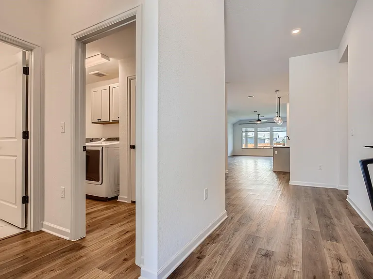 7904 Gilwice Ln — Photo 10