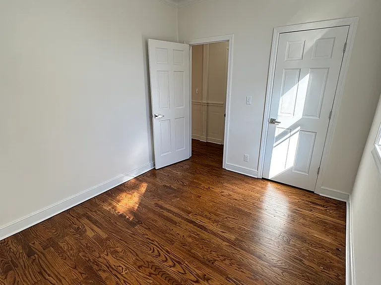 70 Lewis St #1R — Photo 7