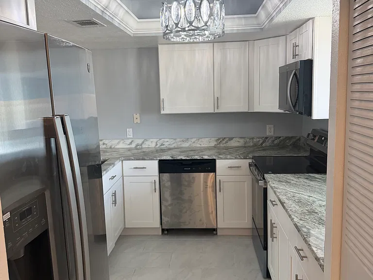 2735 Magdalina Dr #2D — Photo 10