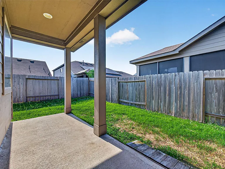2519 Northern Great White Ct — Photo 34