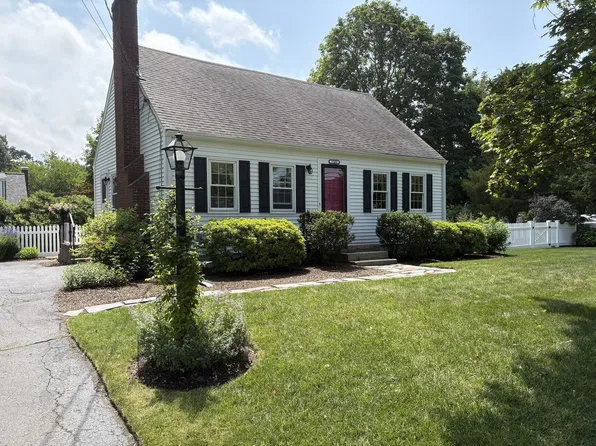 1566 Main St, Walpole, MA 02081