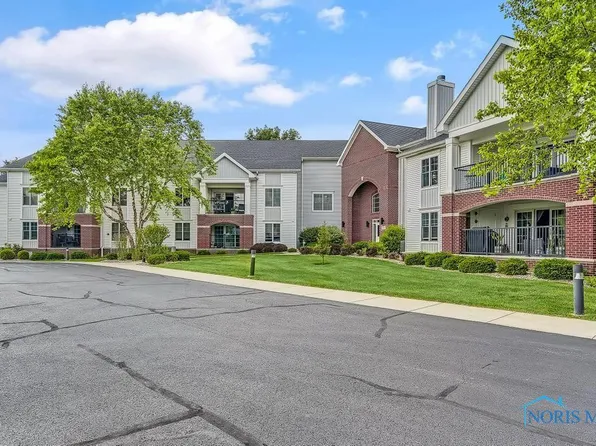 3040 Byrnwyck #201, Maumee, OH 43537