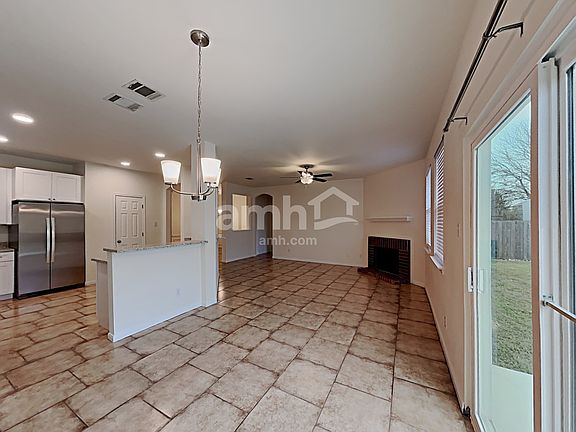 5th image of 2036 Heaton Hall Dr
