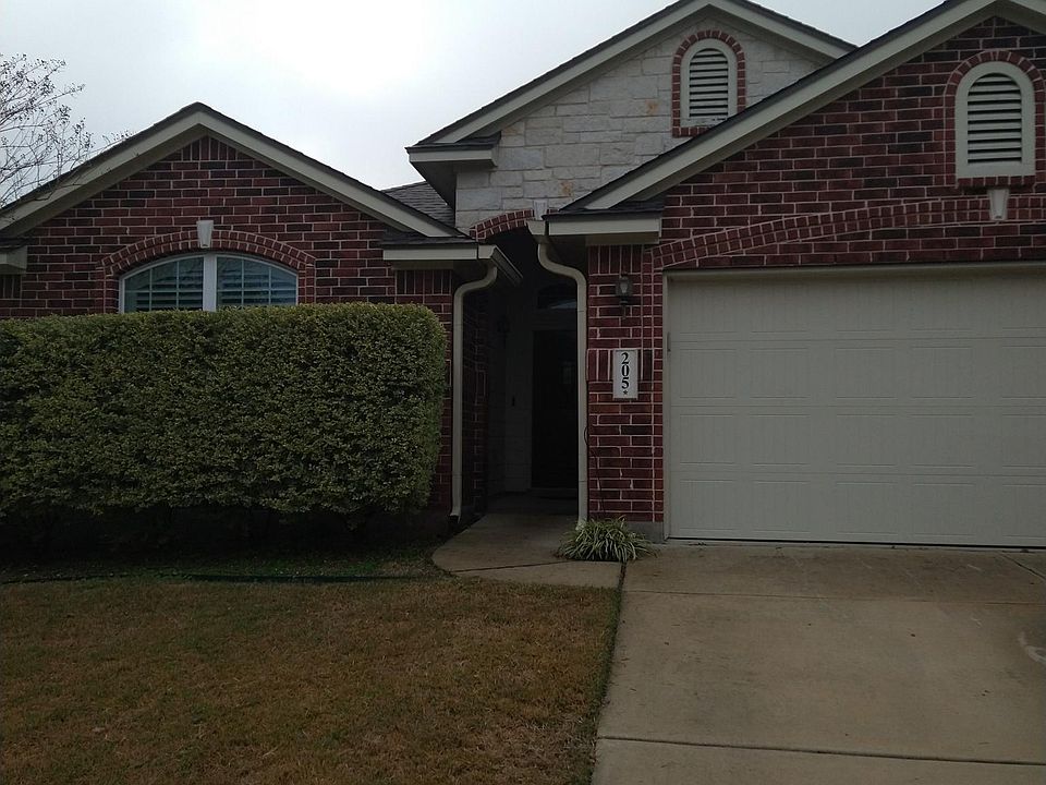 1st image of 205 Chisholm Dr
