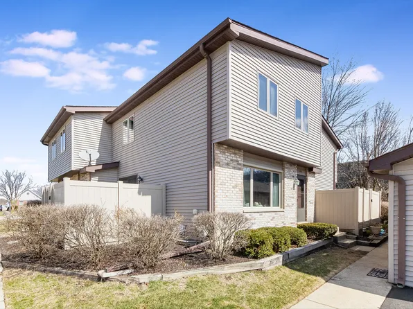 1002 Schoolgate Rd Unit 1001, New Lenox, IL 60451