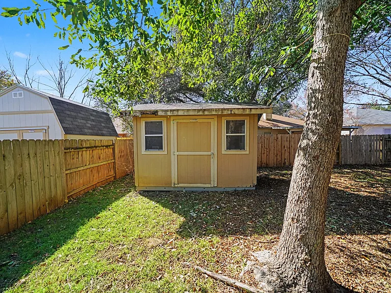 194 Laceleaf Ln — Photo 49