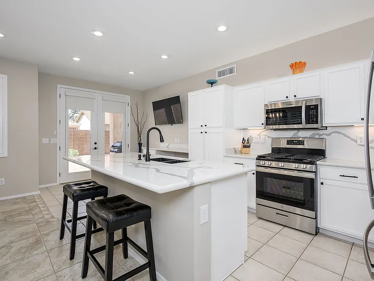 18027 W Udall Dr — Photo 3