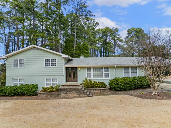 4909 Lear Pl, Raleigh, NC 27609
