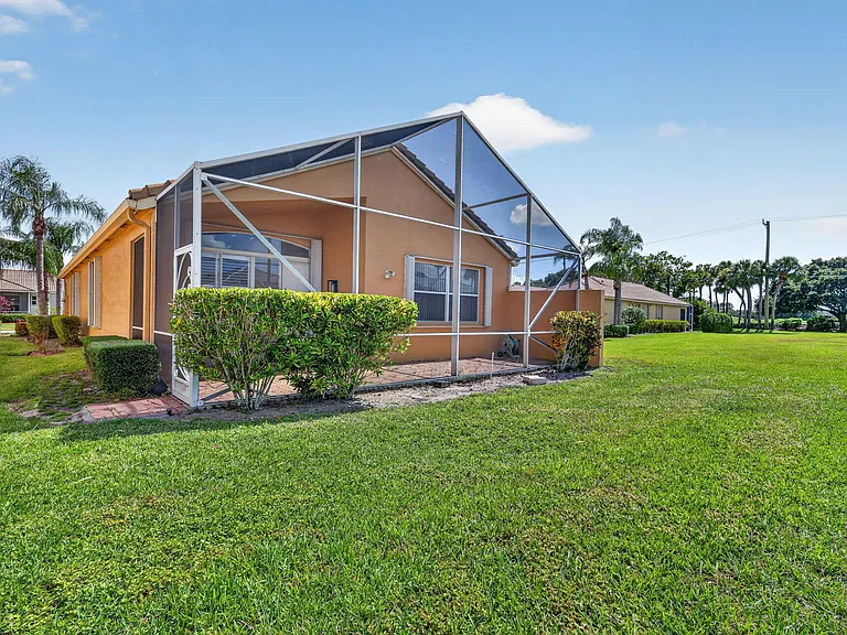 7116 Cataluna Cir — Photo 39