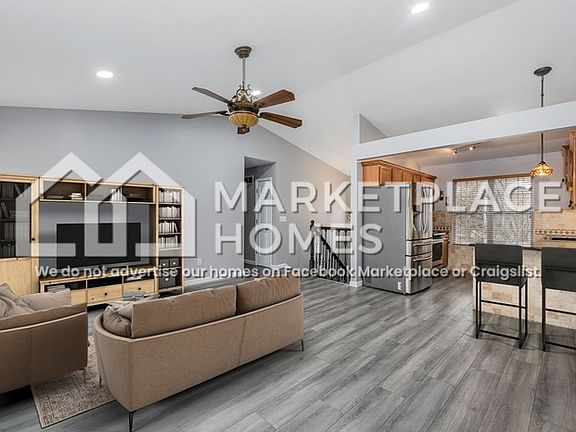 4th image of 2457 Lorraine Ct