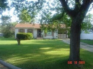 2211 Shelly Dr, Rockford, IL 61101