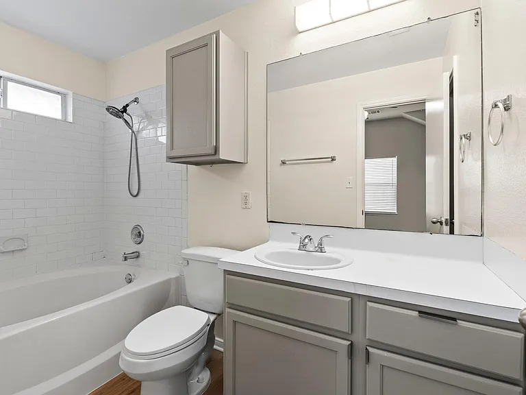 1501 Catherine Ct — Photo 16