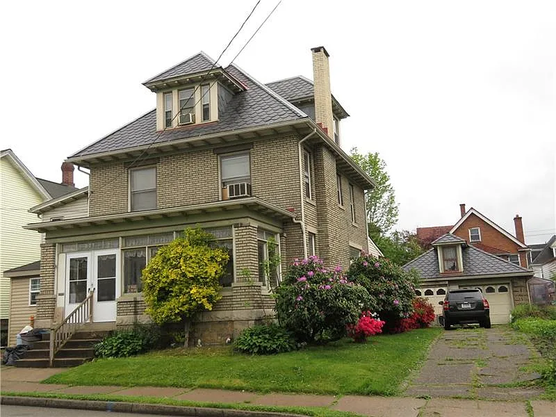 321 New Castle St photo 1