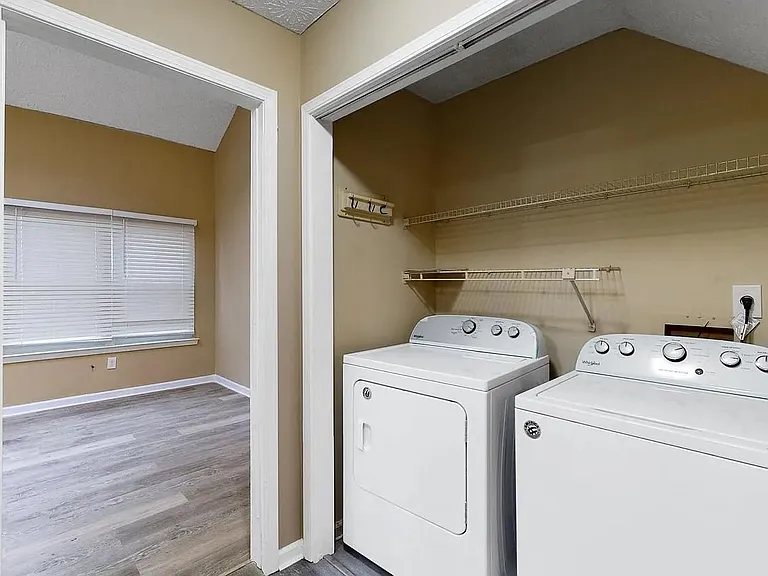 1011 Travelers Trl NW — Photo 14
