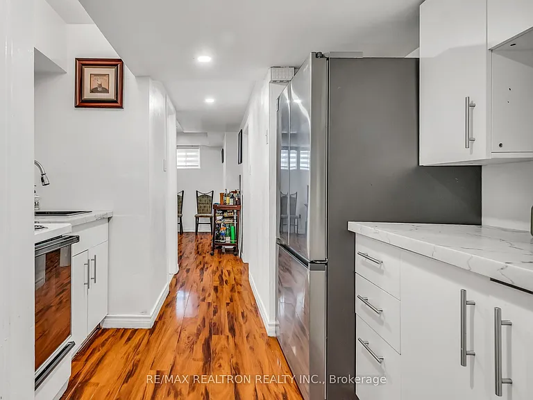 89 Beaconsfield Ave — Photo 36
