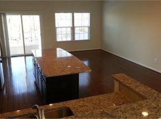 22847 Chestnut Oak Ter #1, Sterling, VA 20166