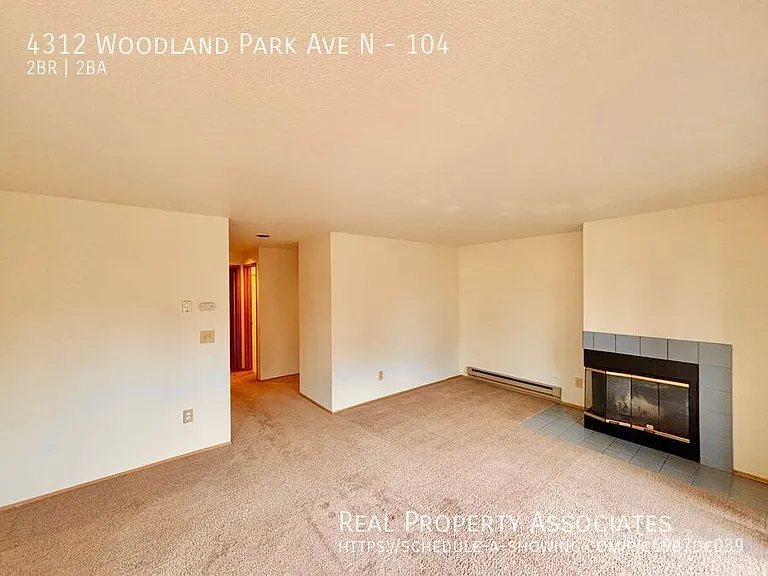 4312 Woodland Park Ave N #104 — Photo 5